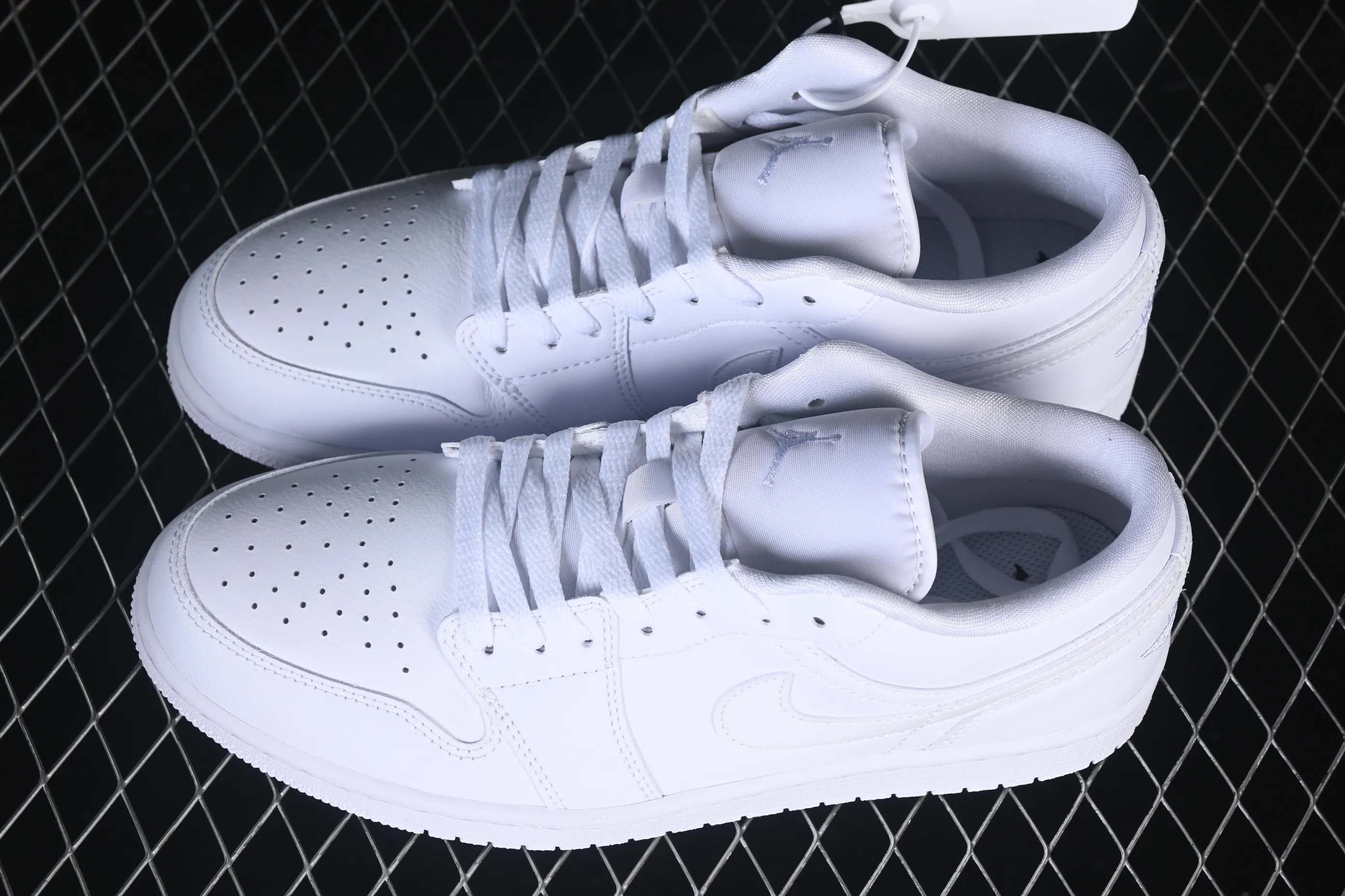 All categories Air Jordan Jordan series basketball shoes Air Jordan 1 Low Air Jordan 1 Low AJ1 Joe 1 new pure white low-top casual sneakers DV0990-111